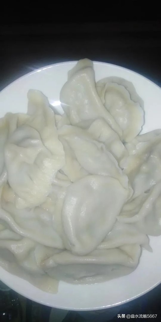 芹菜猪肉馅水饺的做法步骤图，怎么做好吃？