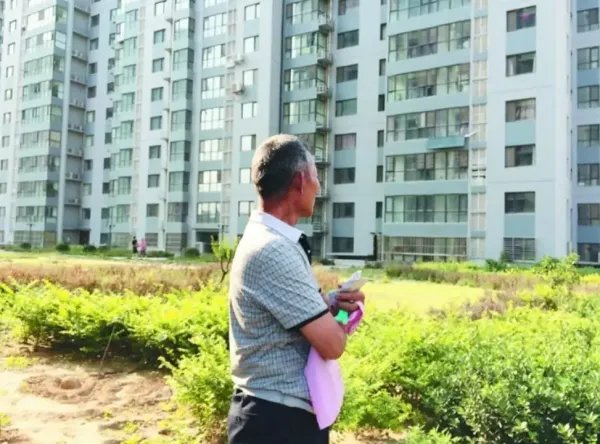 多地政策鼓励农民进城购房，农村进城后的发展前景如何？