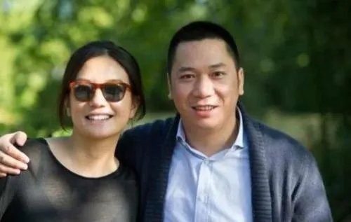 赵薇夫妇遭处罚上央视啦！赵薇夫妇混的是不是更加“风生水起”呢？