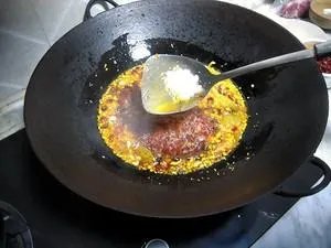 重庆火锅底料的做法是怎样的?