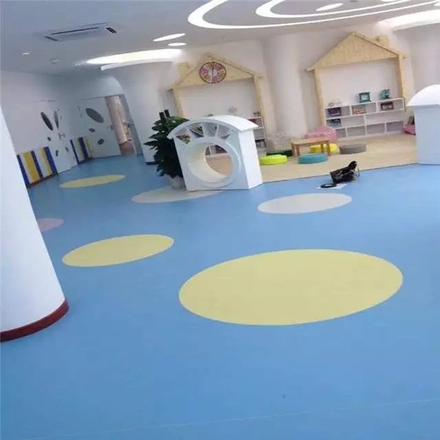 地胶和塑胶地板一样吗