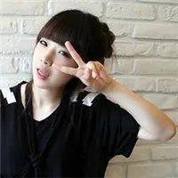 经常被人做成头像的网络女红人 除了张依依 还有谁?如果顺便就连名字带图片发给我呗、 真的紧急需要