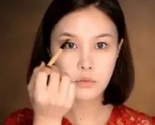 怎么画猫眼妆?