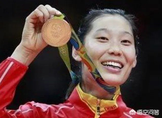 如果朱婷下赛季将回国落户天津参加排超联赛,与李莹盈双剑合璧,对此你期待吗?