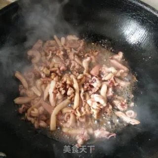 鱿鱼炒韭菜