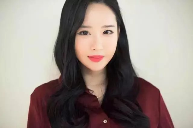 自来卷适合什么样的发型?