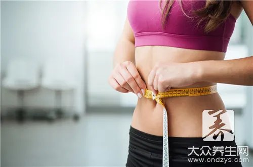  瘦肚子用什么健身器材