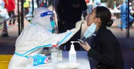 浙江一高校现疫情，3千余名师生转移，该学校疫情防控存在哪些疏漏？