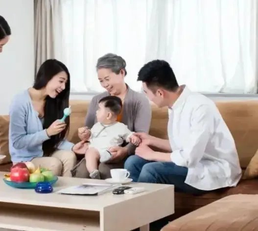 保姆掌掴1岁孩子并强行喂辣椒，该怎样才能请到一个好保姆呢？