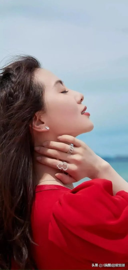 有没有好看的手机高清美女壁纸?