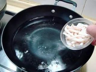 韭菜炒鱿鱼