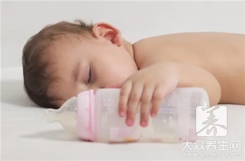 满四个月宝宝发育标准是什么?